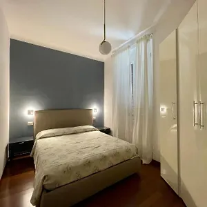 The Painting Apartment. A And Lovely In , Milán Italia